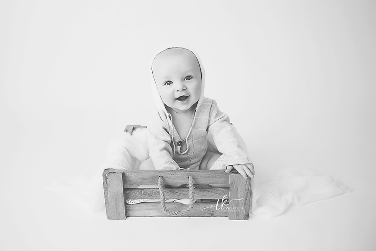 Charlie 6 months | Tamworth Baby Photographer